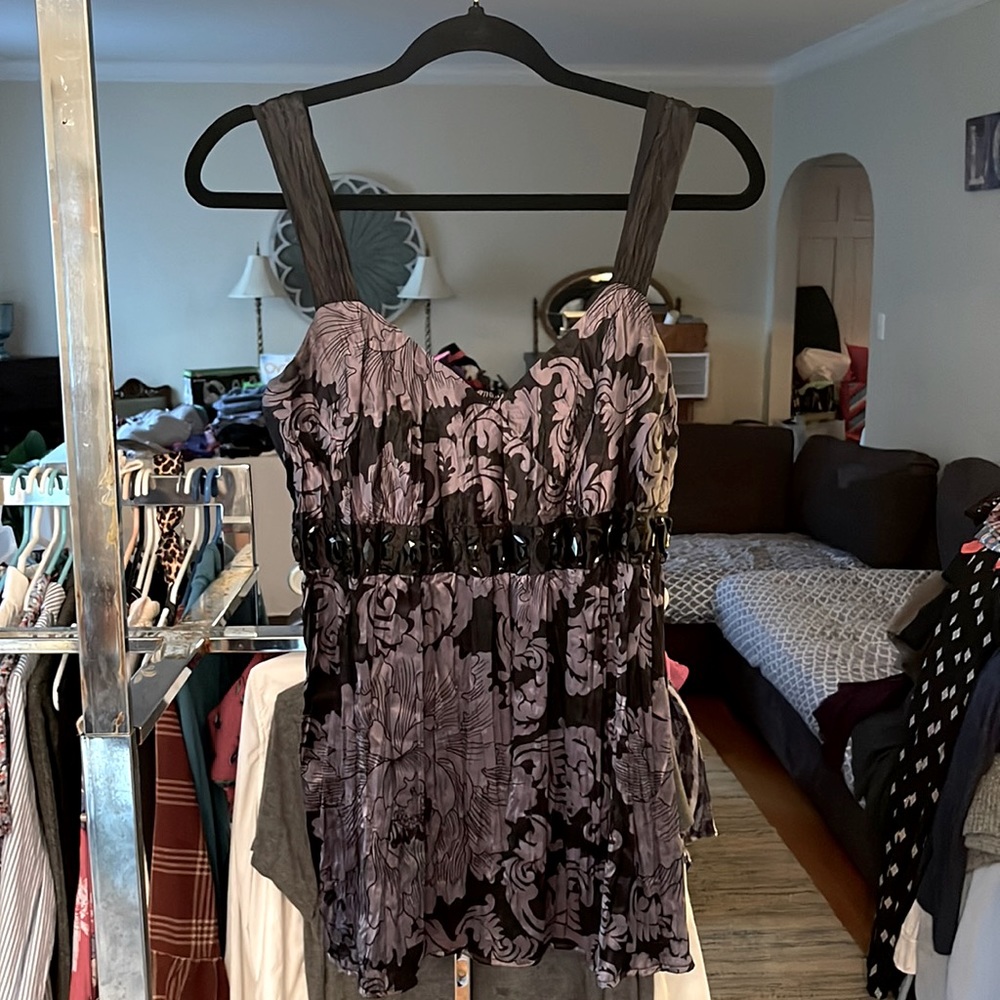 White House black market small woman’s dress top